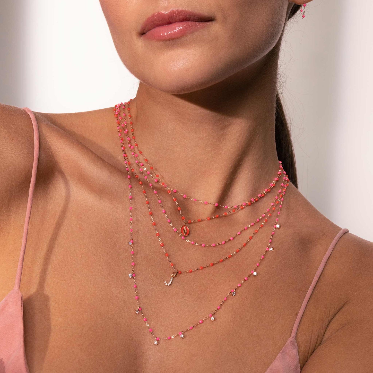 Gigi Clozeau - Madone resin charm Classic Gigi Coral necklace, Yellow Gold, 16.5"