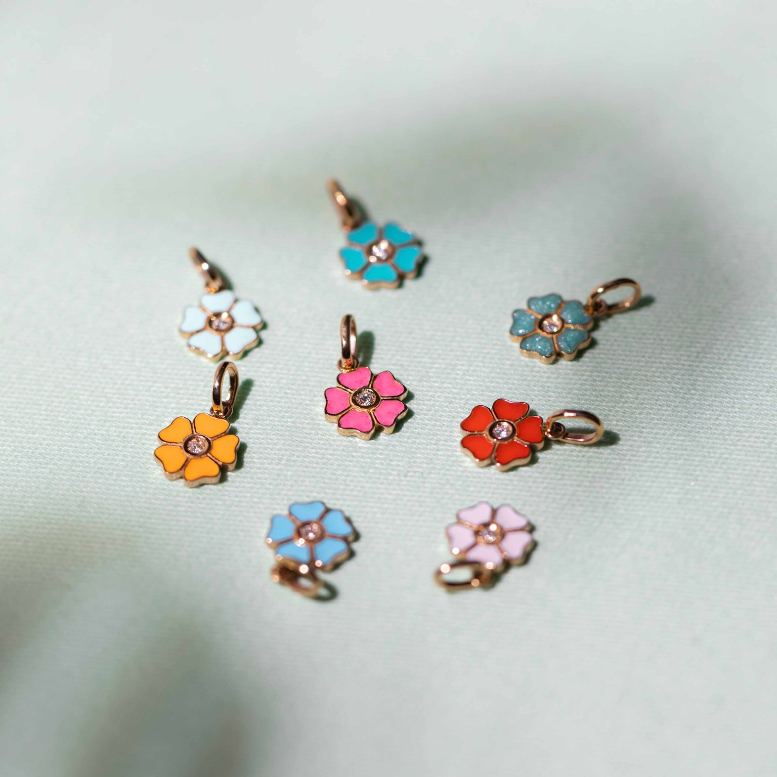 Gigi Clozeau - Flower Pink diamond pendant, Rose Gold