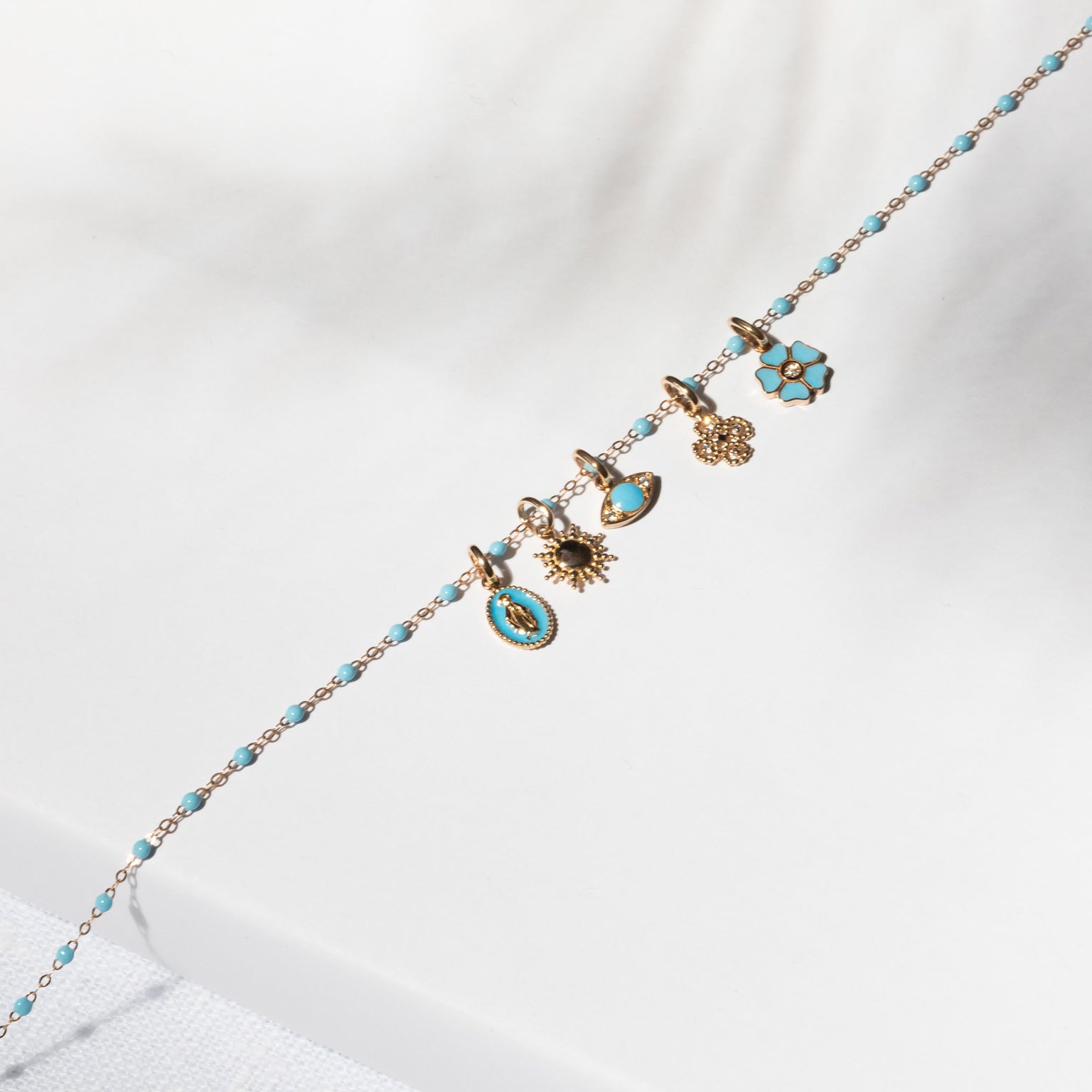 Gigi Clozeau - Eye Turquoise Resin diamond pendant, Yellow Gold