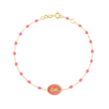 Gigi Clozeau - Madone resin charm Classic Gigi Pink bracelet, Yellow Gold, 6.7"